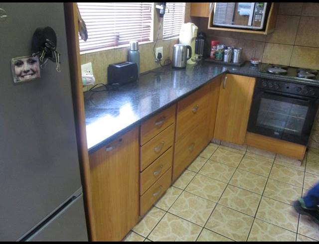 3 BEDROOM HOUSE FOR SALE IN EDLEEN